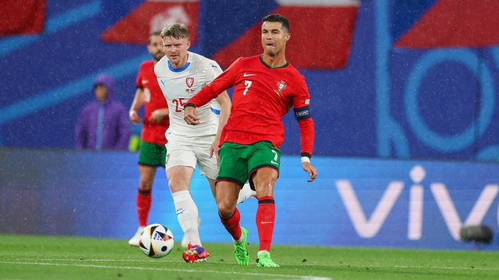 Cristiano Ronaldo ante la República Checa / EFE