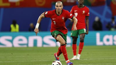 Pepe, el más veterano en jugar una Eurocopa, con 41 años y 113 días
