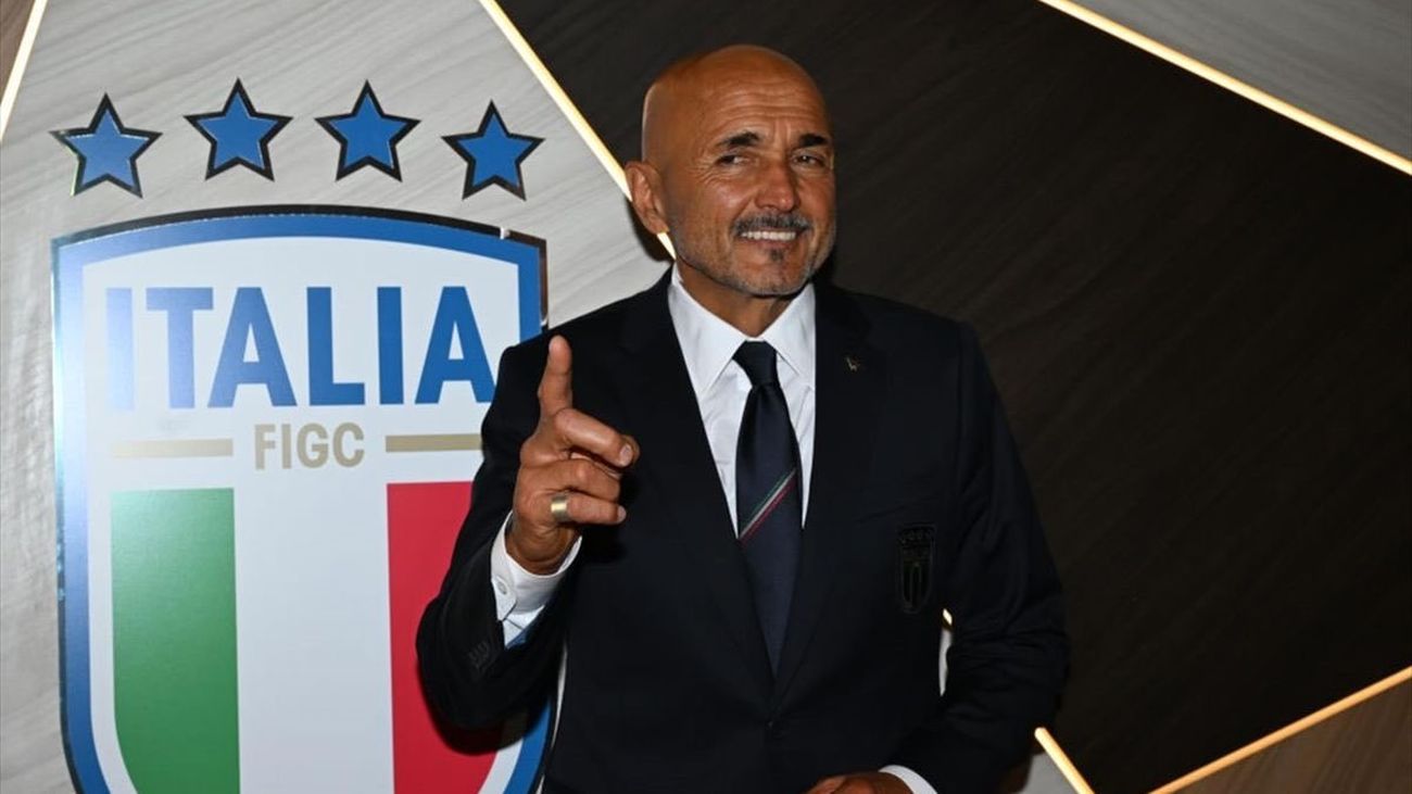 Spalletti: "España genera un fútbol excelente, pero no tenemos que pensar que somos peores"