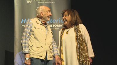 Héctor Alterio recorre la gran historia de su vida en 'Una pequeña historia'