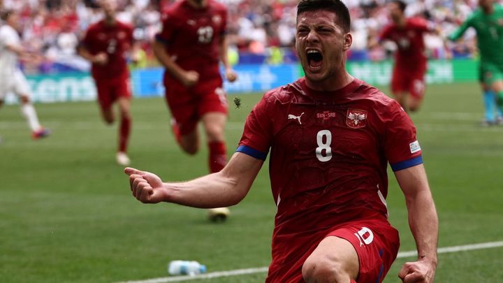 1-1. Jovic salva a Serbia ante Eslovenia