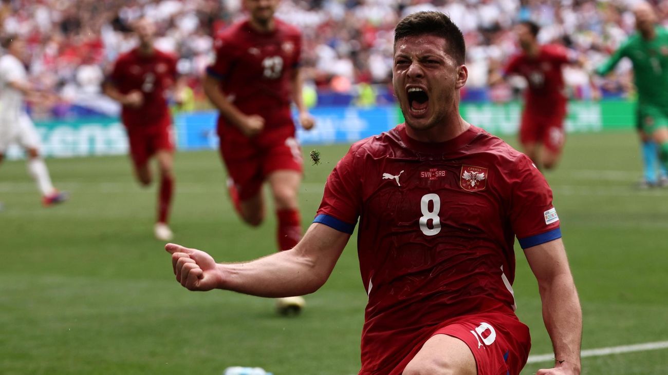 1-1. Jovic salva a Serbia ante Eslovenia
