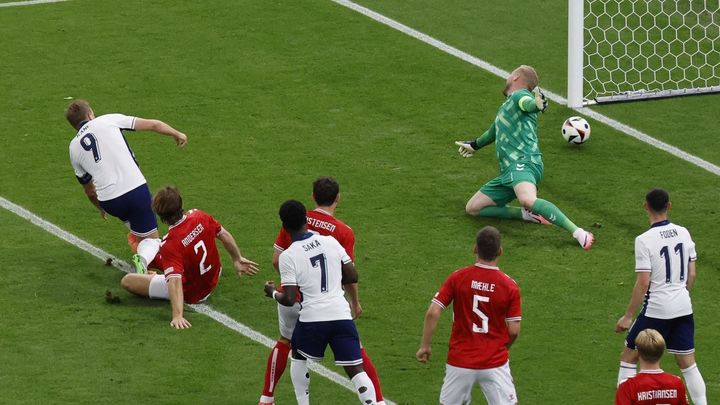 Kane marca a Dinamarca / EFE