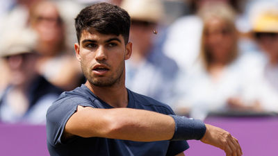 Alcaraz, destronado por Draper en Queen's