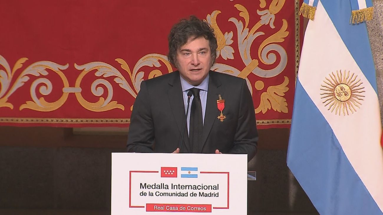 Milei agracede la condecoración y advierte:  "no dejen que el socialismo les arruine la vida"