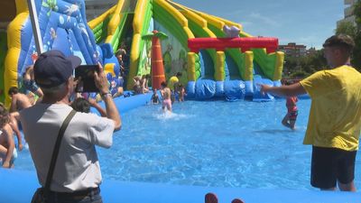 Así se disfruta en Alcorcón de la Fiesta del Agua