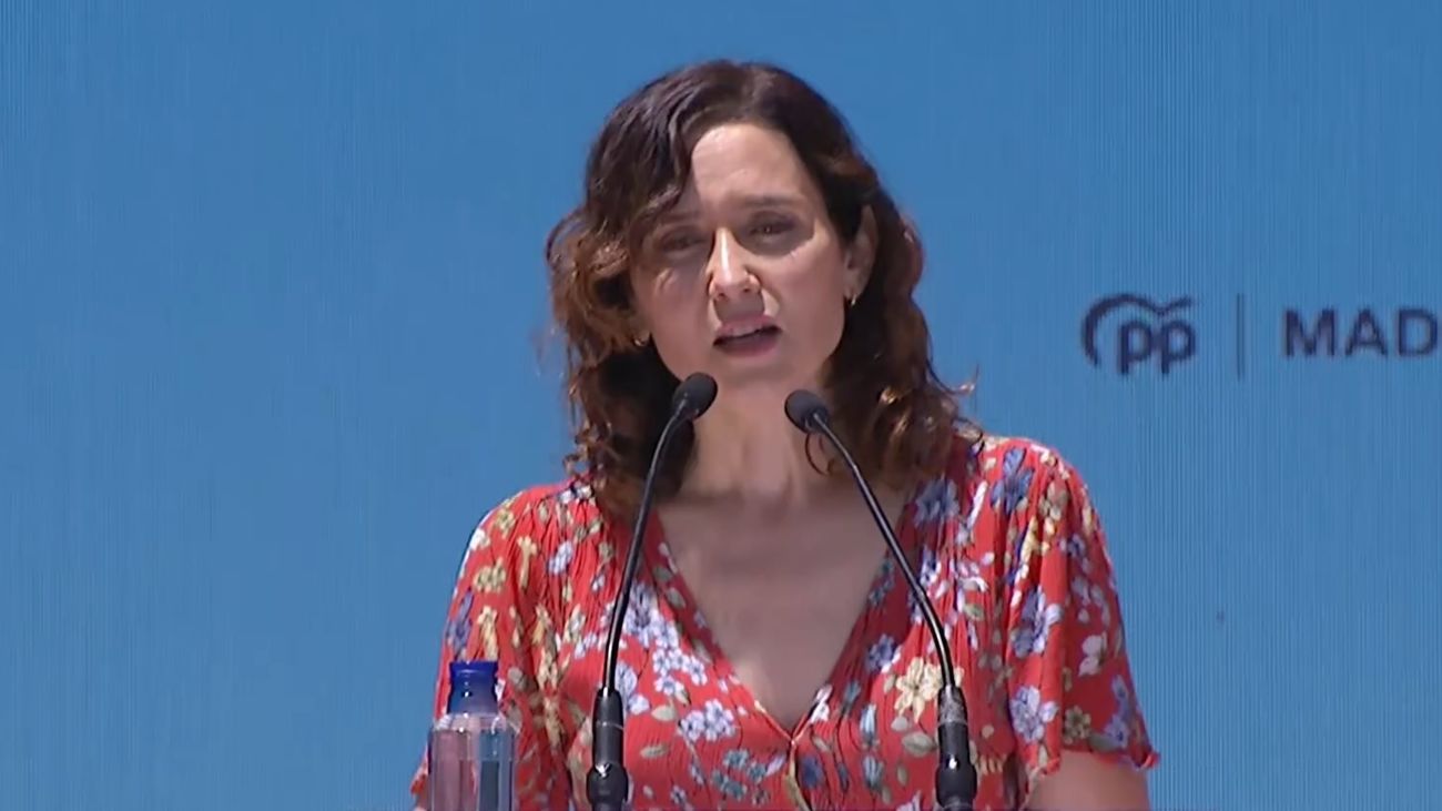 Ayuso defiende el encuentro con Milei y acusa  de "desleal" al Gobierno por permitir embajadas catalanas