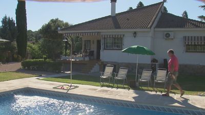 Los precios de las casas con piscina suben casi el doble que las que no tienen