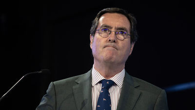 Garamendi elogia al ministro Cuerpo por su "moderación" en el debate de la nueva jornada laboral