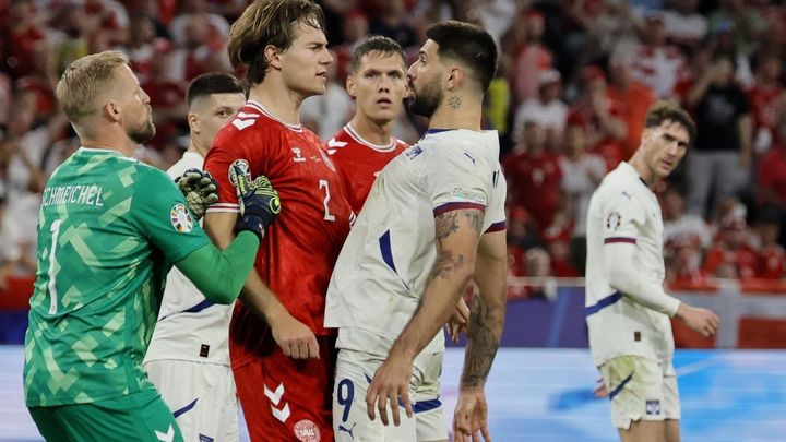0-0. Dinamarca llega a octavos tras empatar  ante Serbia