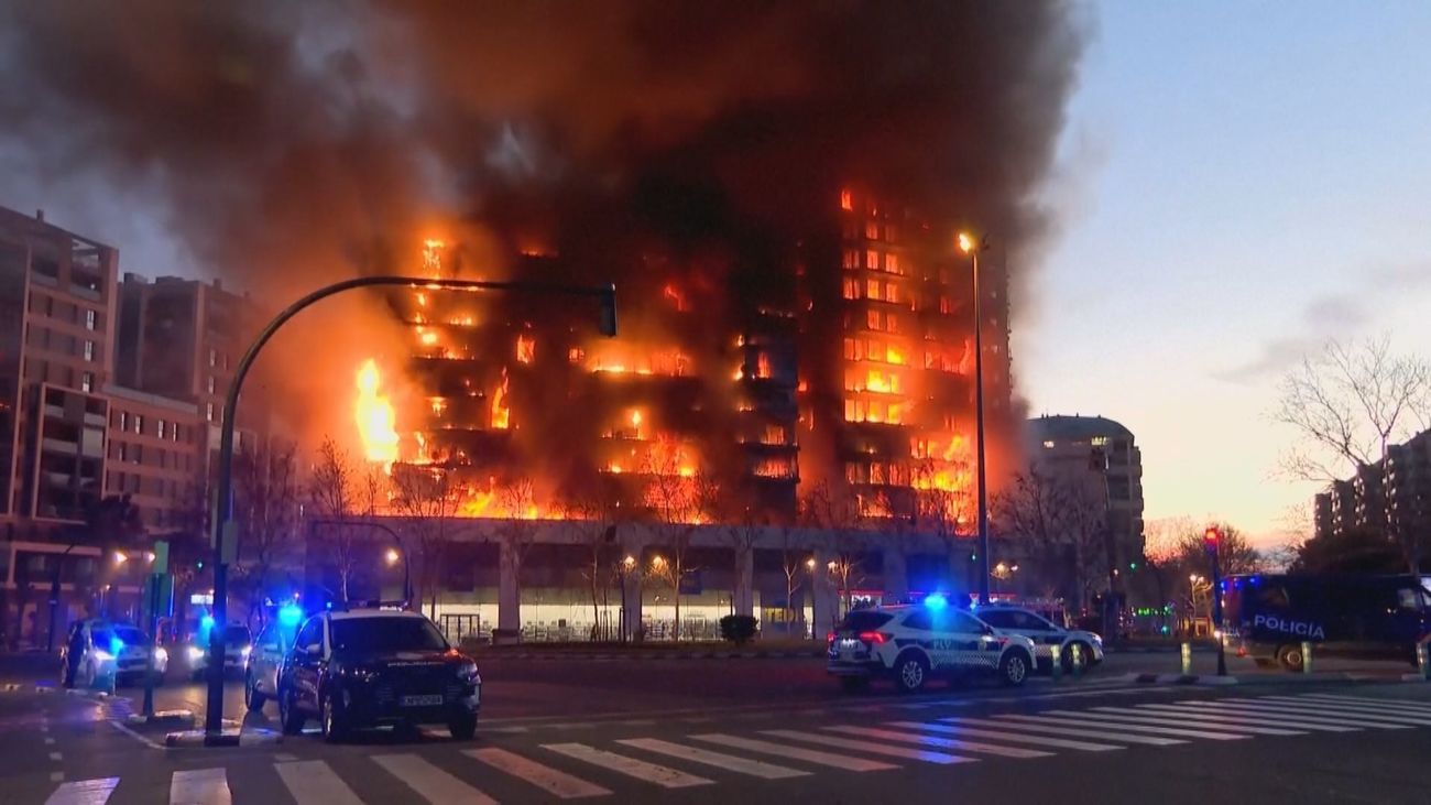 Doce entidades piden reforzar la normativa antiincendios  tras el desastre de El Campanar