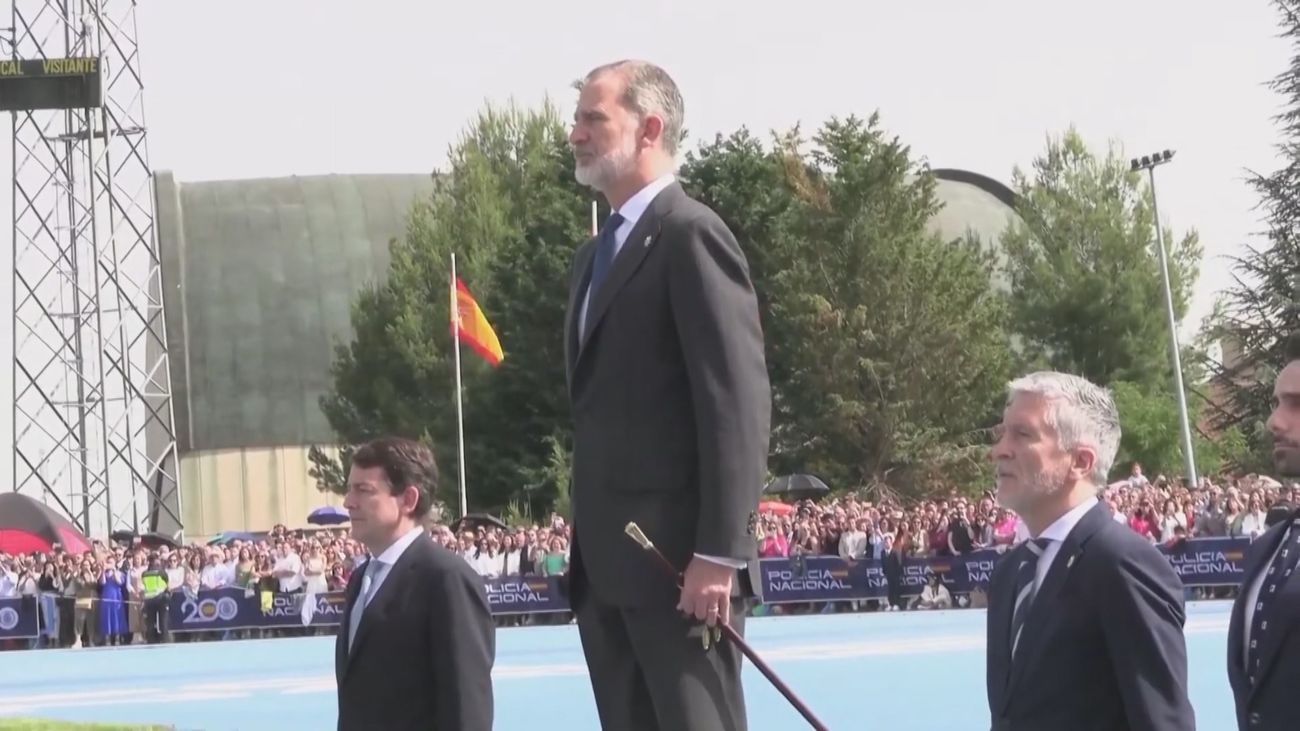 Felipe VI preside en Ávila la jura de los nuevos agentes de la Policía Nacional