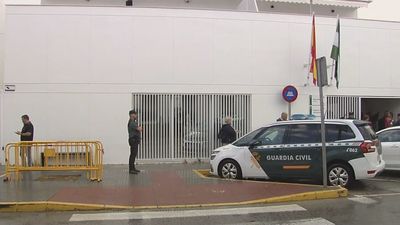 Los agentes supervivientes de la embestida de una narcolancha en Barbate se sienten "muy abandonados"