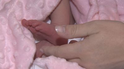 Los nacimientos en mujeres de más de 50 años se disparan un 50% y ya hay uno cada día