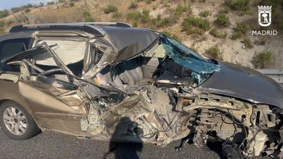 Un herido grave y otro leve en un accidente múltiple en la M-50 en Vicálvaro