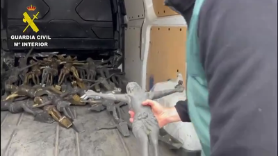 Siete detenidos por robar crucifijos de bronce en cementerios de Toledo y que almacenaban en Madrid