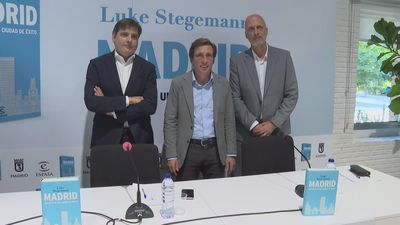 Almeida presenta el libro 'Madrid, historia de una ciudad de éxito' del australiano Luke Stegemann