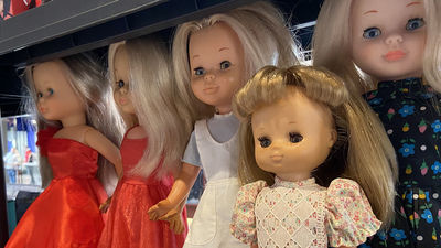 Miles de juguetes de colección y modelismo ferroviario en la edición solidaria de 'Retroland Vintage Toys' en Madrid