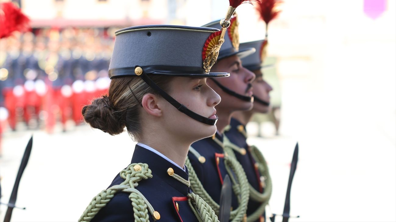 La princesa Leonor, condecorada con la Gran Cruz del Mérito Militar