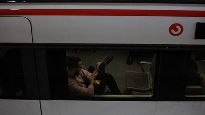 Una incidencia en Fuente de la Mora provoca retrasos en los Civis de Cercanías de la C-2 Madrid - Guadalajara