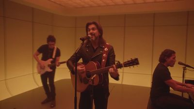 Río Babel abre sus puertas en la Caja Mágica mezclando ritmos latinos, pop y electrónica