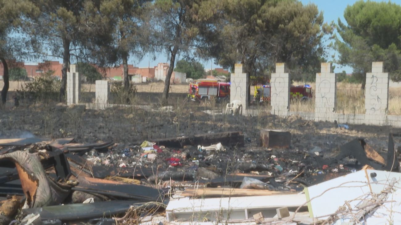 Un incendio de pasto en Humanes arrasa una hectárea de terreno