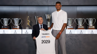 Tavares renueva por cinco temporadas con el Real Madrid