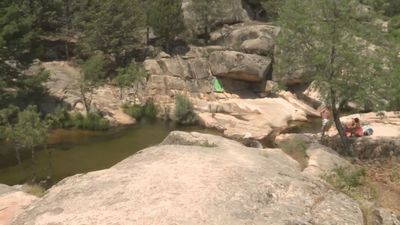 Hasta 3.000 euros de multa por bañarse en el río Manzanares y en otras zonas prohibidas