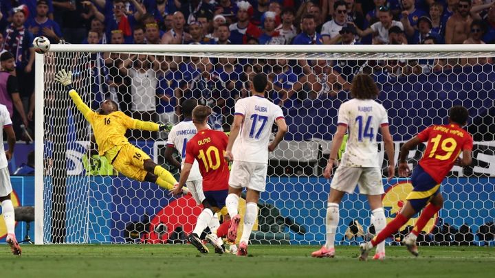 Gol de Lamine Yamal / EFE