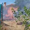 Decenas de vecinos desalojados por un incendio de pastos en Colmenar de Oreja