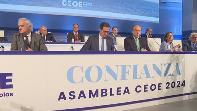 Los empresarios denuncian que el Gobierno les quiere dejar fuera del dialogo social