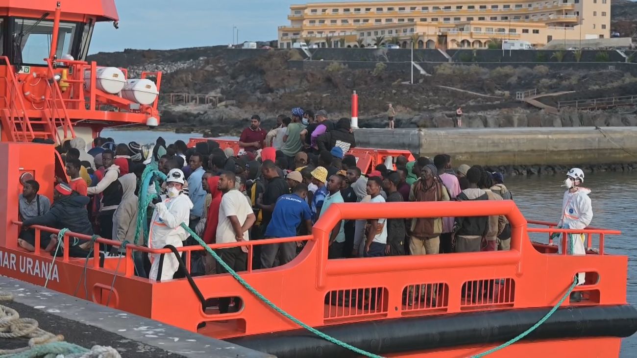 El Gobierno pide "posición común" en el reparto de menores migrantes