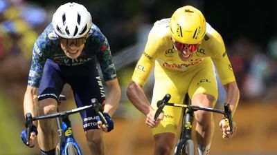 Vingegaard le para los pies a Pogacar en un duelo de titanes