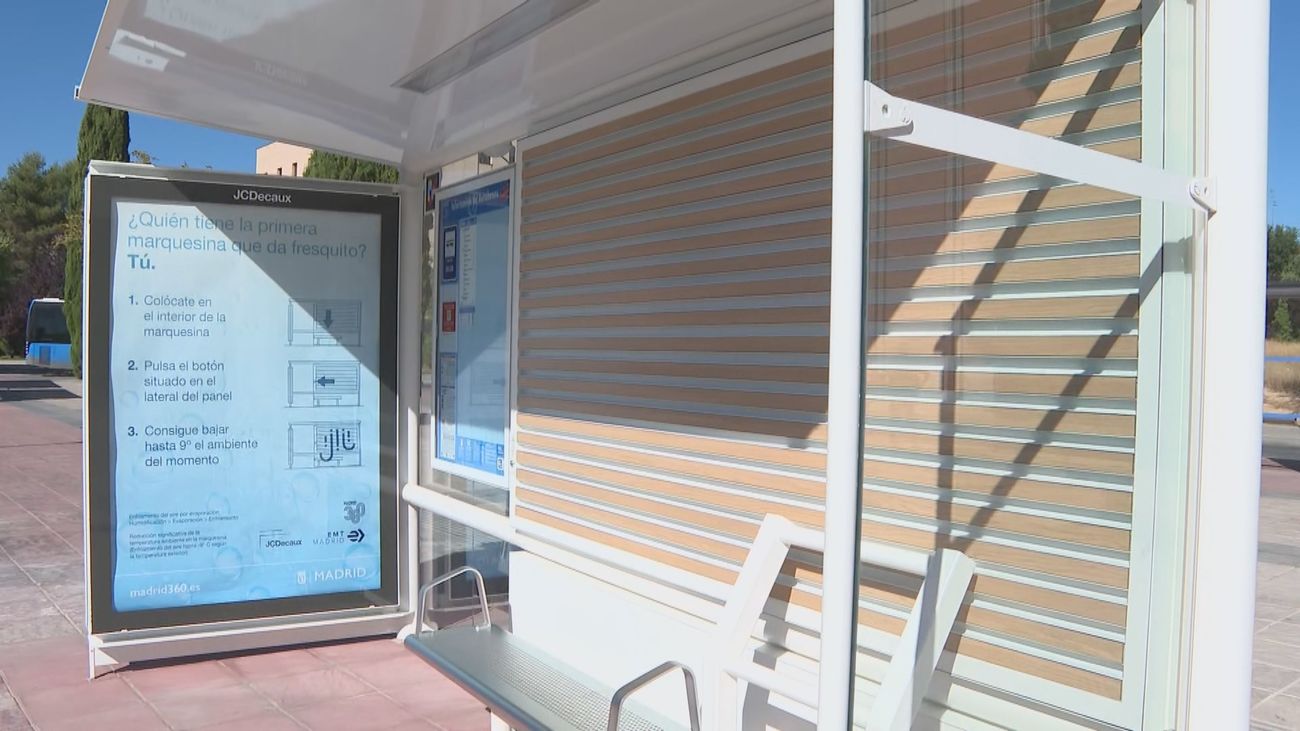 Madrid instala marquesinas refrescantes en algunas paradas de la EMT