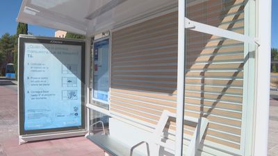 Madrid instala marquesinas refrescantes en algunas paradas de la EMT