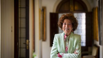 Carmen  Iglesias, cronista de la Villa, condecorada con el  Premio Madrileño del Año 2024