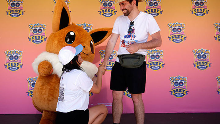 Ana y Dani sellaron su amor en el Pokemon GO Fest de Madrid / ARCHIVO