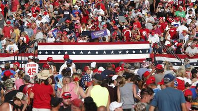 La víctima mortal en el atentado contra Trump, un bombero y padre de familia de 50 años