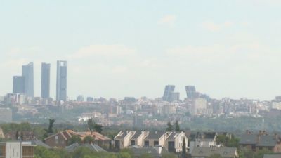 El tiempo en Madrid este lunes: bajan las máximas, con algún chubasco disperso en la Sierra