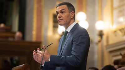 Sánchez ofrece pactar medidas para que haya más transparencia  en la propiedad y financiación de los medios