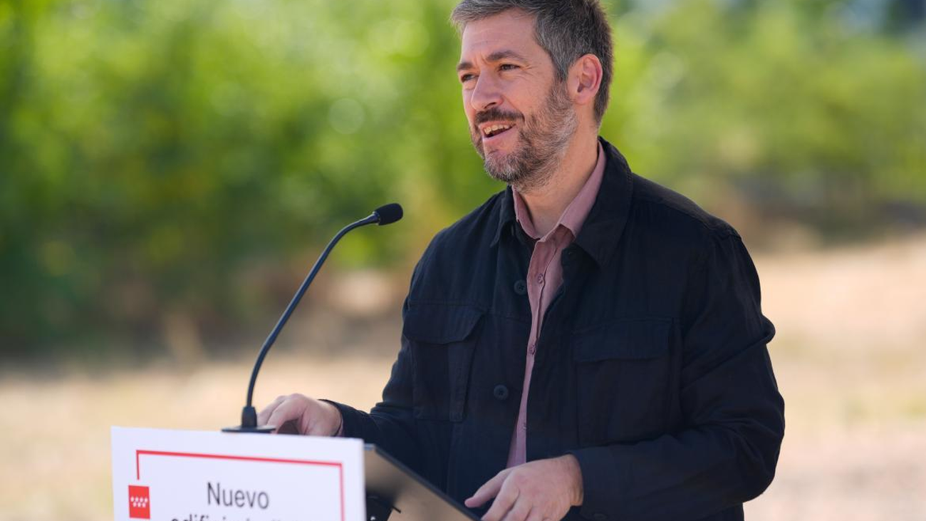 García Martín pide la dimisión de la directora del Instituto de la Mujer por sus contratos de los 'puntos violeta'