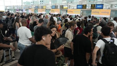 La caída de Microsoft provoca caos aéreo a nivel global en plena temporada alta