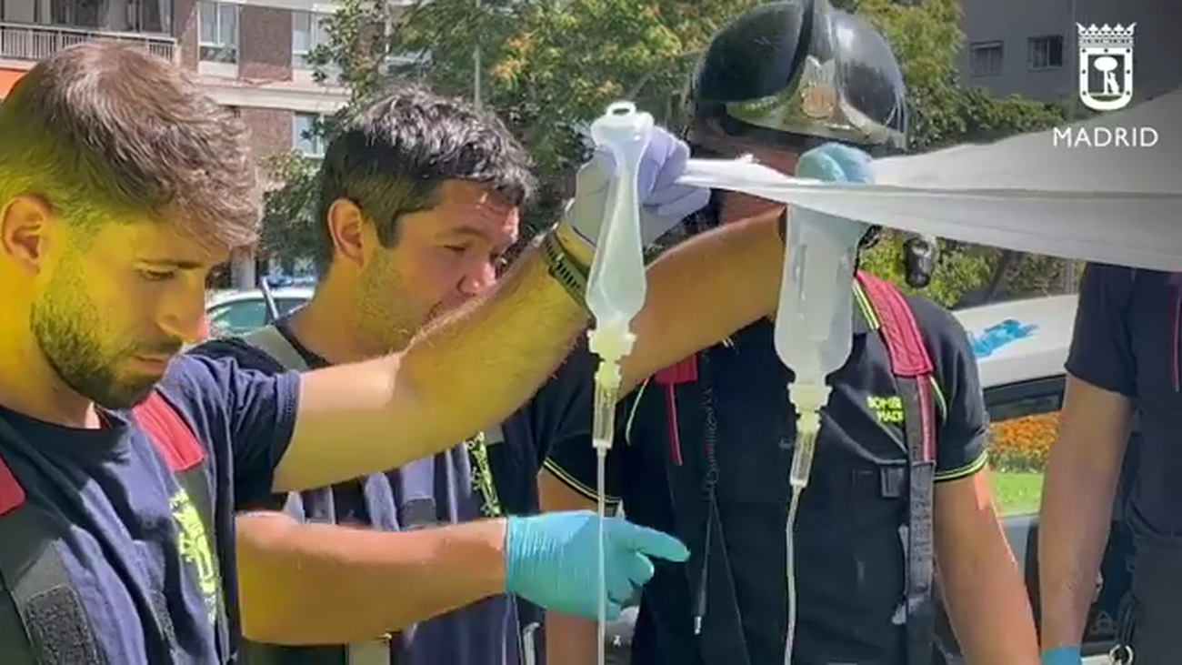 Muere una conductora de 79 años tras invadir el carril contrario y chocar contra dos coches en la plaza de Cataluña