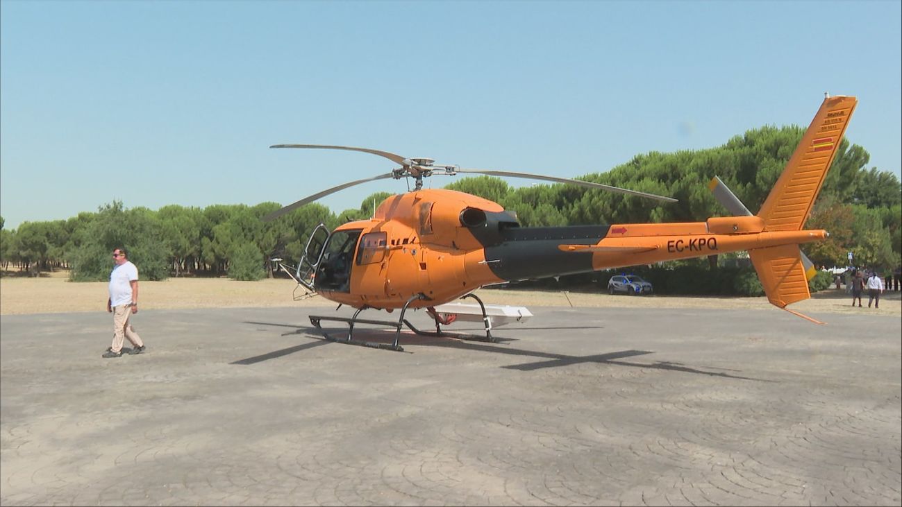 ¿Has visto un helicóptero sobrevolando Madrid los últimos días? Esto es lo que está haciendo