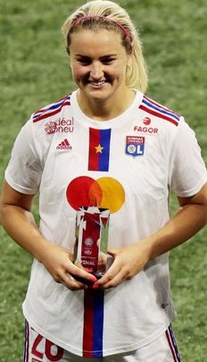 Lindsey Horan / Twitter