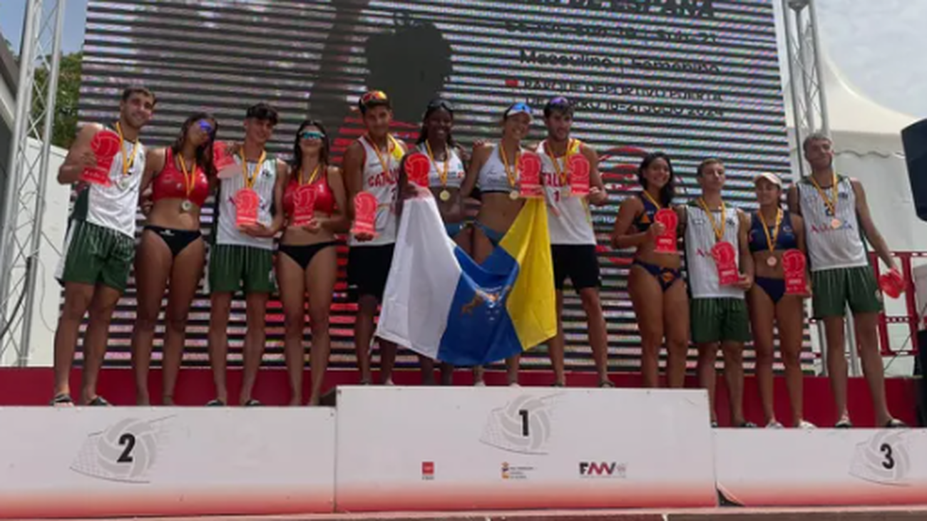 Podio del Campeonato de España de Vóley Playa Sub'21