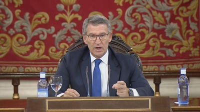 Feijóo, a sus parlamentarios: "Esto no es un Gobierno, es un tinglado"