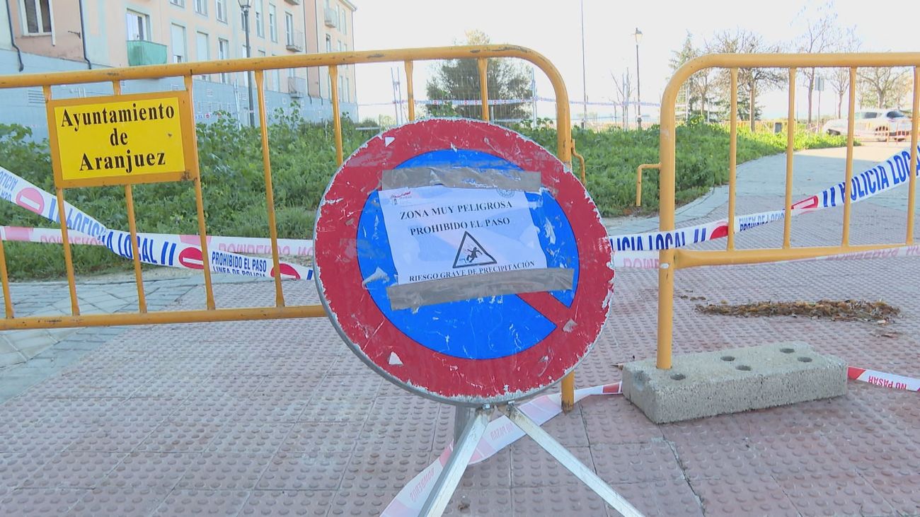 Angustia en otras 22 familias ante la amenaza del socavón de Aranjuez sobre sus viviendas