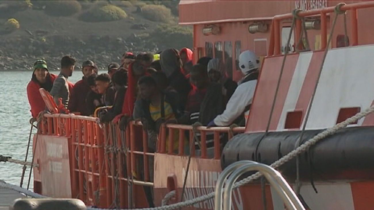 Canarias trabajará en agosto para conseguir un decreto ley para la acogida de menores