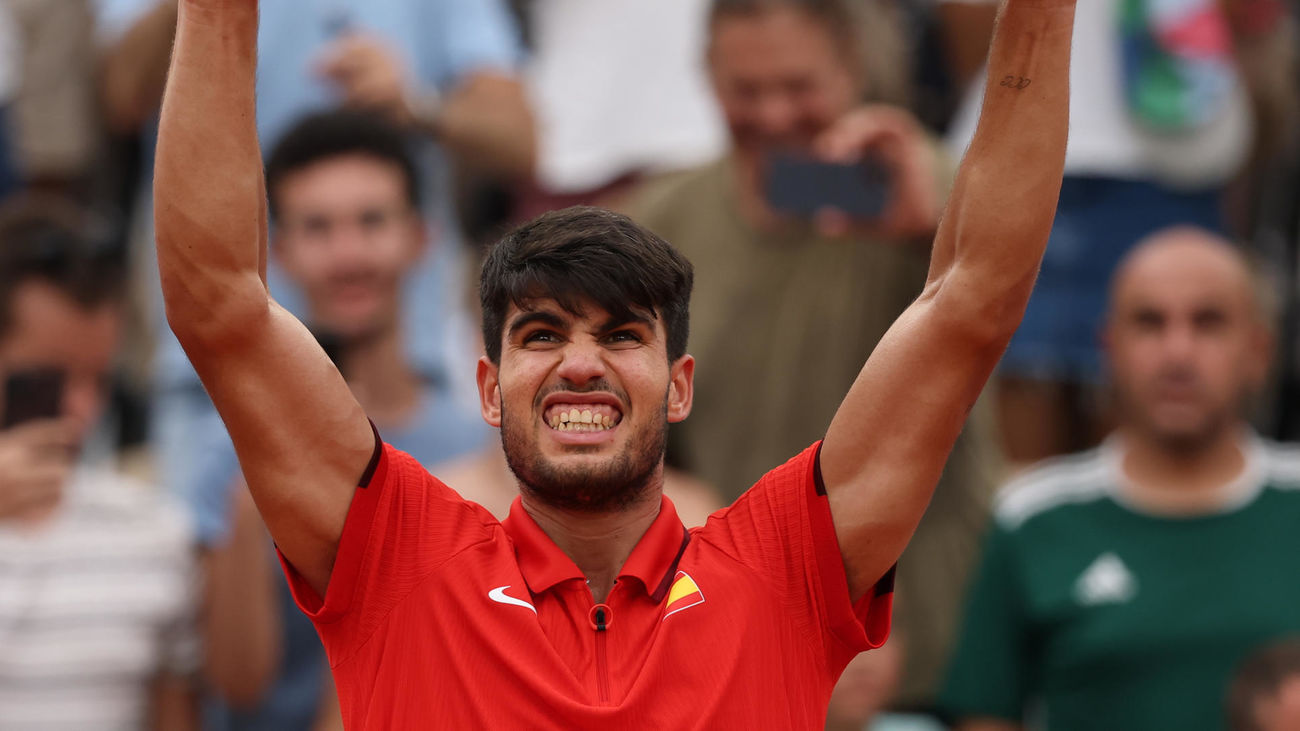 Alcaraz, en cuartos tras vencer a Safiullin